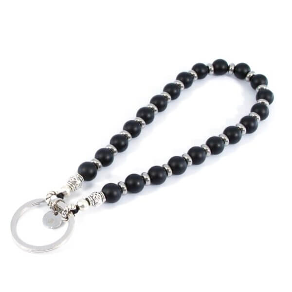 Damen Schlüsselanhänger mit 8mm matten Onyx Steinen und Schlüsselring. Ein tolles Accessoire für den Alltag.